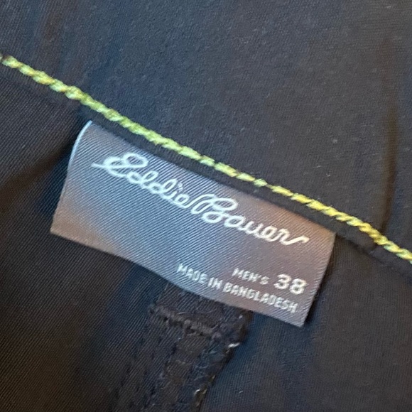 Men’s Eddie Bauer Navy Golf DriFit Shorts Size 38 - Picture 3 of 4